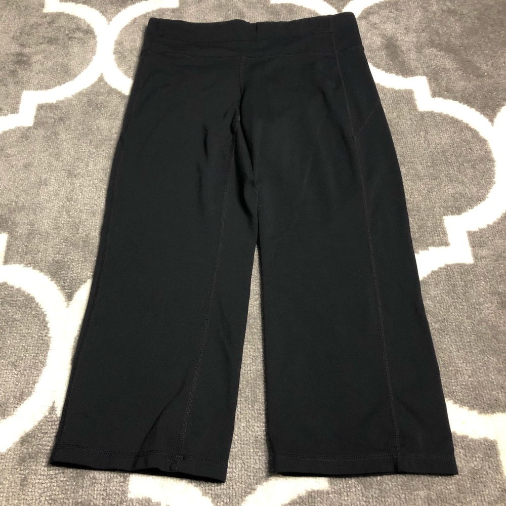 Athleta Pants Greenwich Gaucho Womens Medium Athletic Leggings
